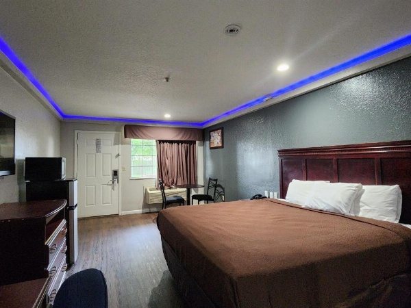 Express Inn Hobby Airport image 20