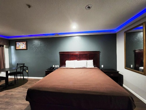 Express Inn Hobby Airport image 22