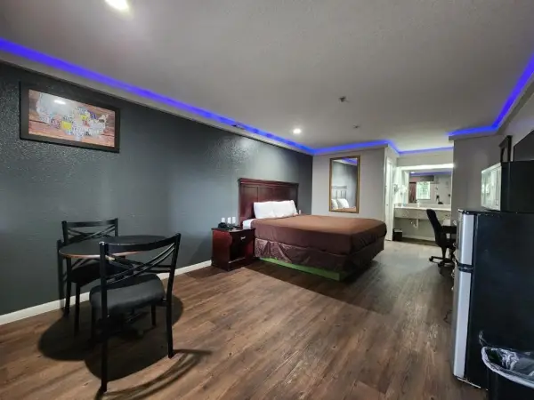 Express Inn Hobby Airport 6