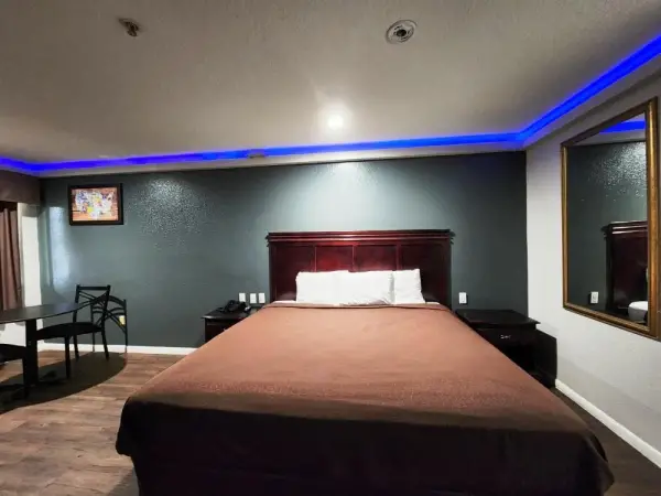 Express Inn Hobby Airport 7